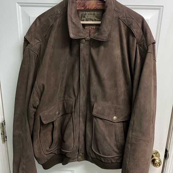 Men’s leather jacket pre-owned in very good condition. Soft leather Size XL - Picture 1 of 8